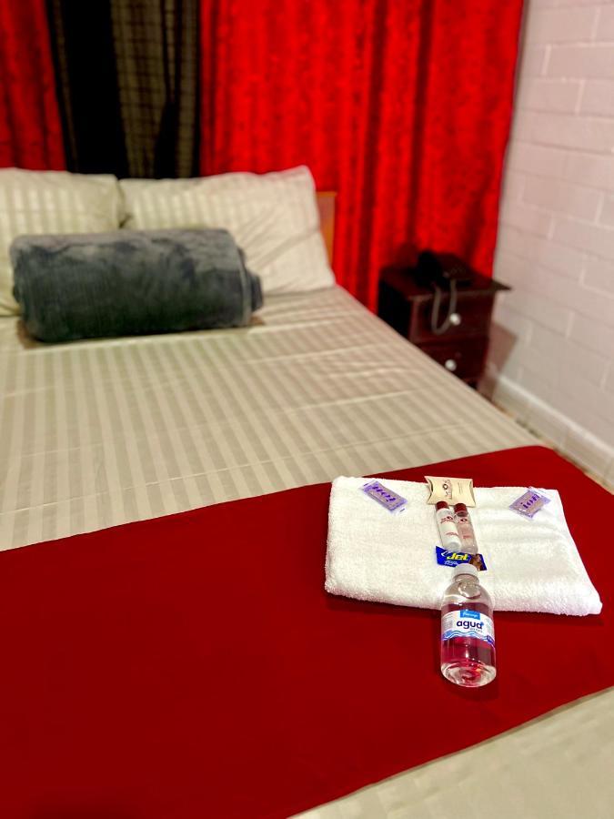 Hollywood Paradise Hotel Rionegro Kültér fotó