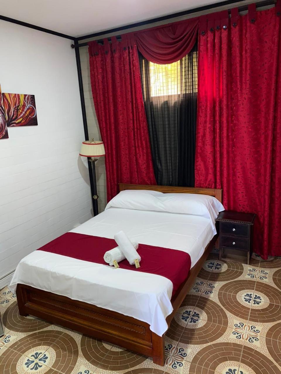 Hollywood Paradise Hotel Rionegro Kültér fotó